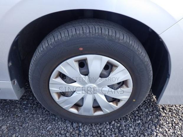Toyota Noah 2021 Silver