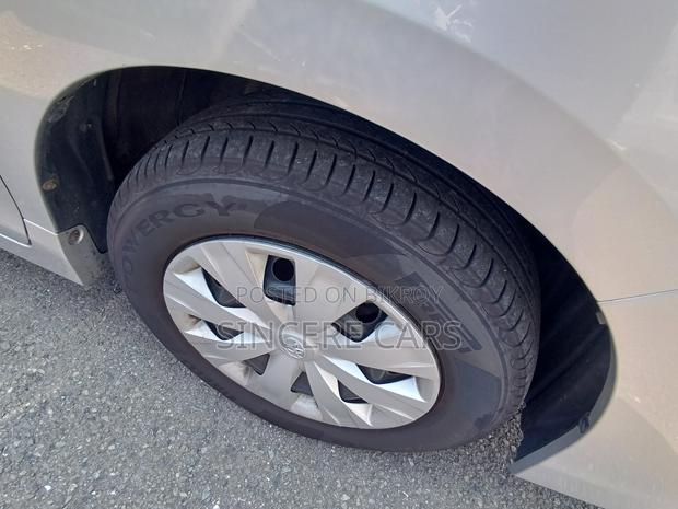 Toyota Noah 2021 Silver