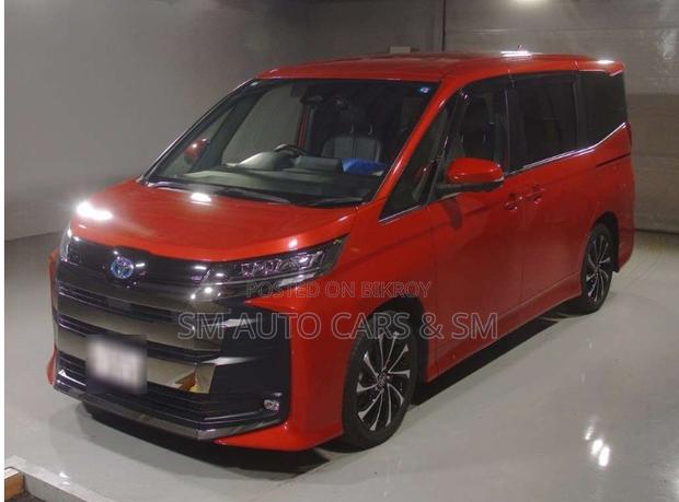 Toyota Noah 2023 Red