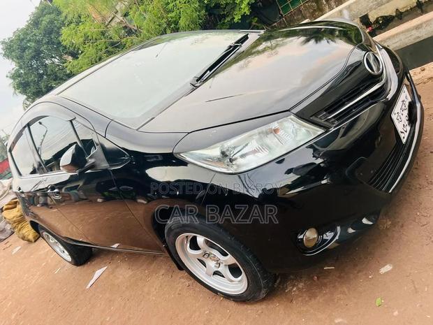 Toyota Vitz 1.3 FWD 5dr 2012 Black