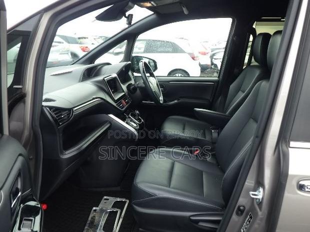 Toyota Esquire 2021 Brown