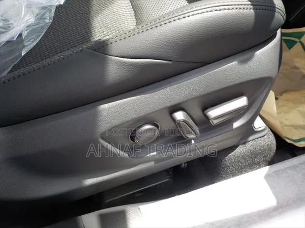 Toyota Corolla Cross 2026 Pearl