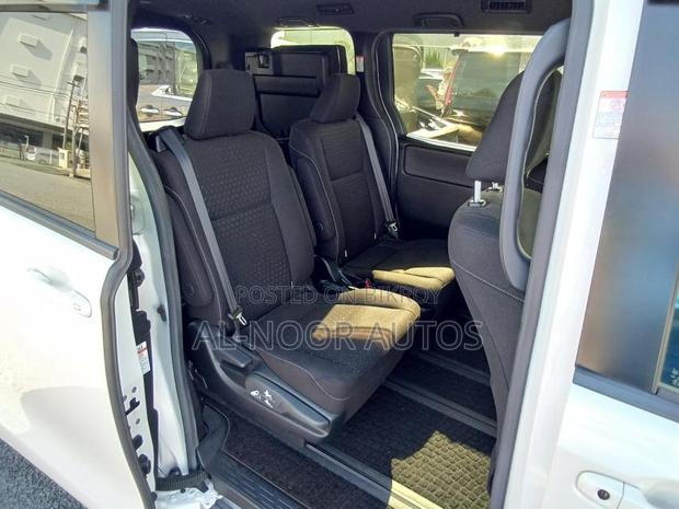 Toyota Noah 2021 Pearl