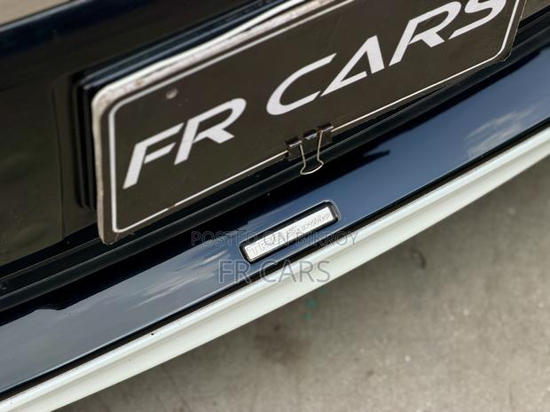Toyota Esquire 2.0 FWD (7 seater) 2015 Pearl