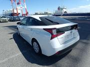 Toyota Prius L 2021 Pearl for sale