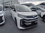 Toyota Noah 2023 Pearl for sale