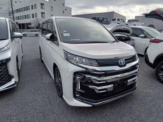 Toyota Noah 2023 Pearl