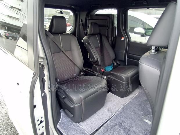 Toyota Noah 2023 Pearl