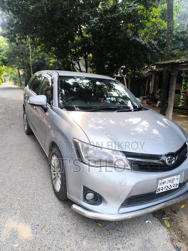 Toyota Corolla Fielder 2013 Silver