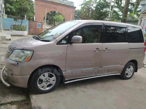 Toyota Verso 1.6 2013 Brown