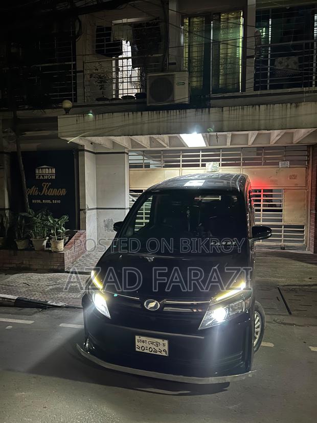 Toyota Voxy 2016 Black