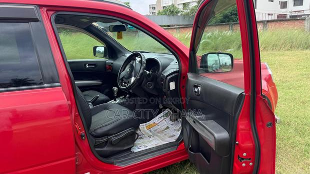 Nissan X-Trail 2011 Red