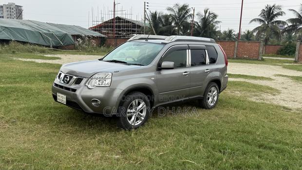Nissan X-Trail 2012 Gray