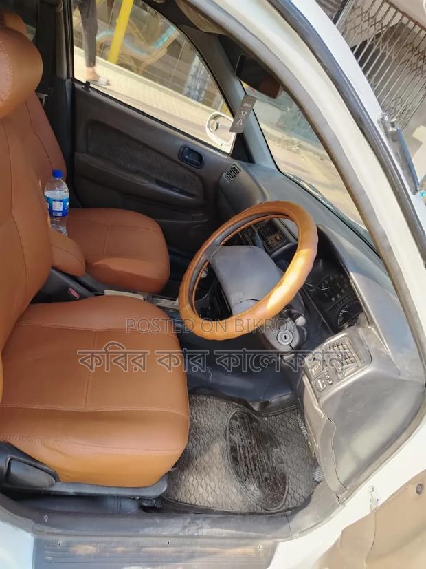 Toyota Corolla 1995 White