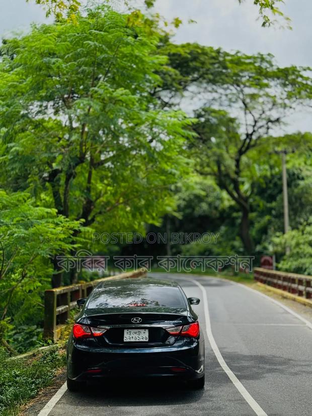 Hyundai Sonata 2011 Black