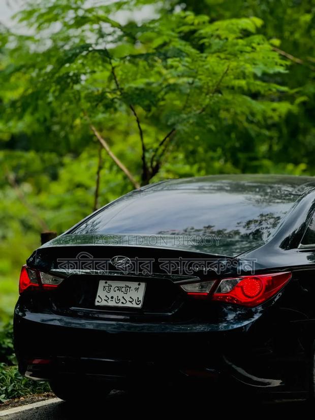 Hyundai Sonata 2011 Black