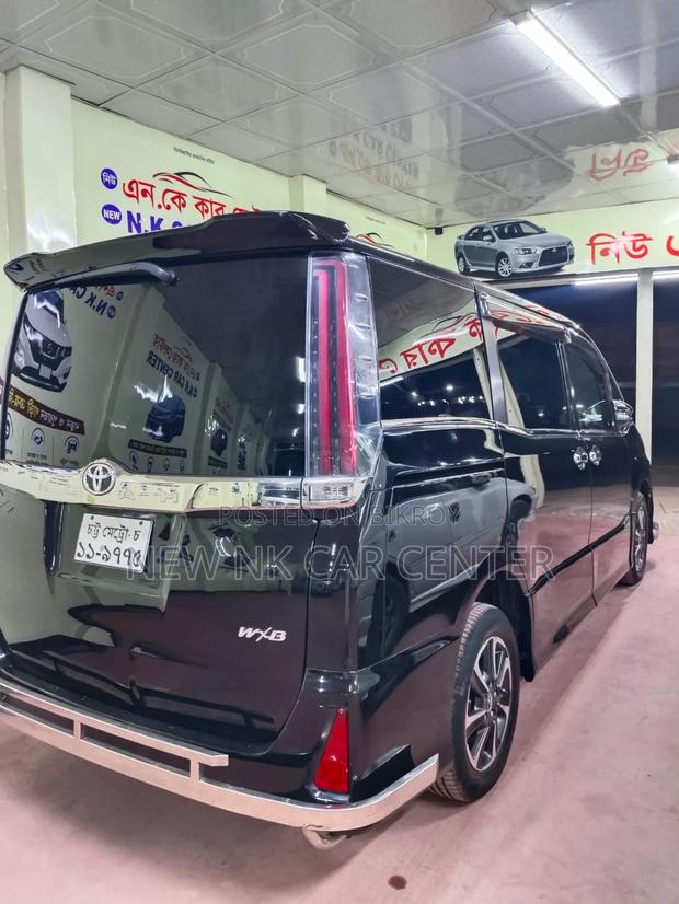 Toyota Noah 2.0 AWD (7 Seater) 2018 Black