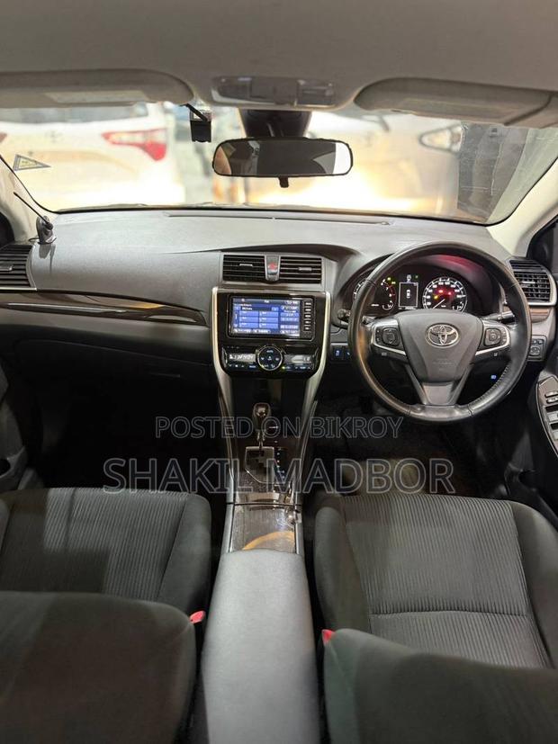 Toyota Premio 1.5 FWD 2018 White