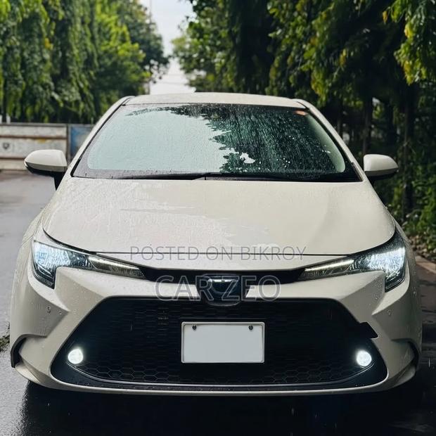 Toyota Corolla Touring G-X 2021 Pearl