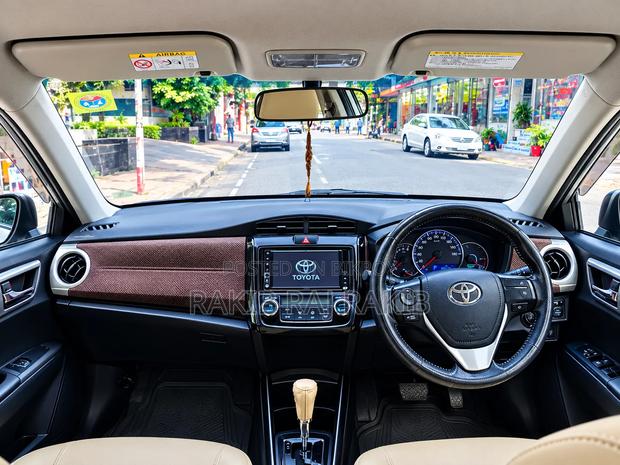 Toyota Axio 1.8 Luxel 2WD 2012 Beige