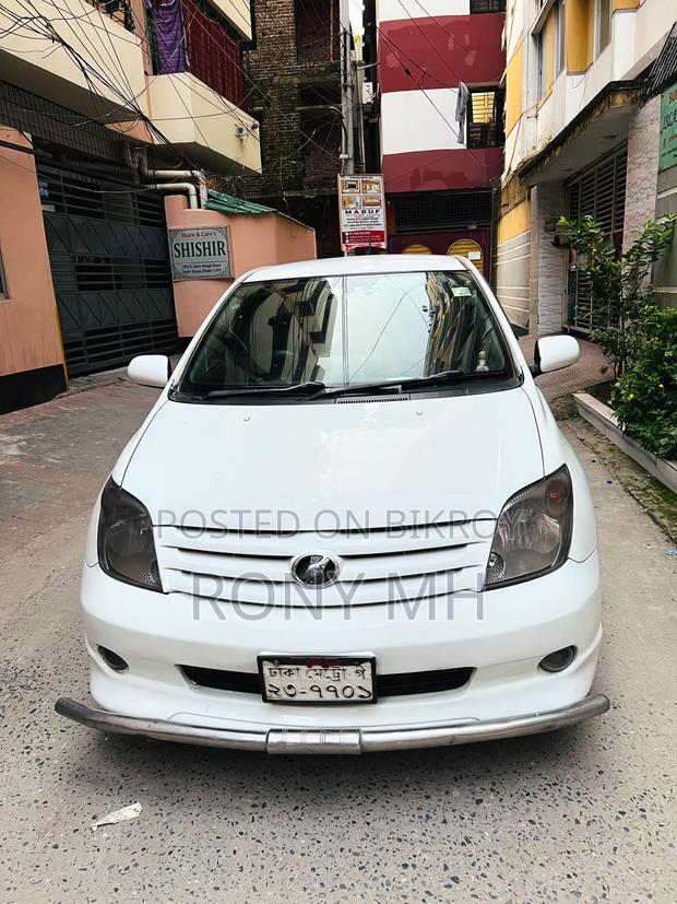Toyota IST 2005 White