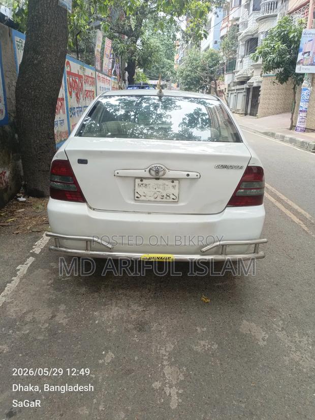 Toyota Corolla Sedan 2001 White