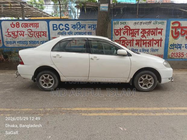 Toyota Corolla Sedan 2001 White