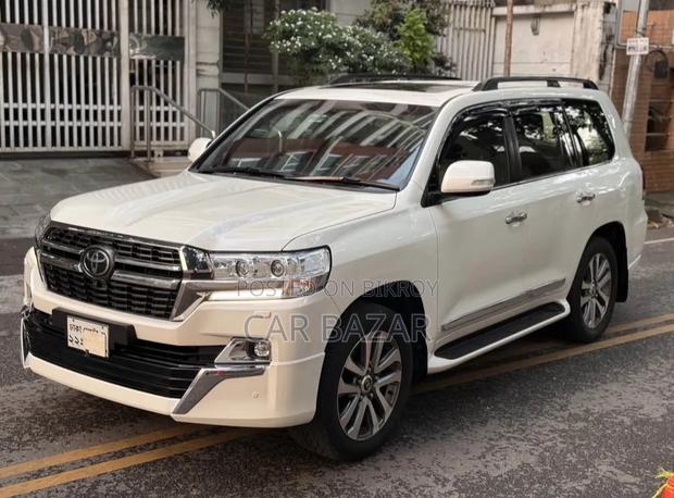 Toyota Land Cruiser 4.5 V8 VXR 2020 White
