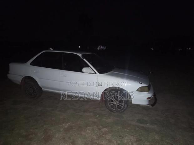 Toyota Corolla 1993 White