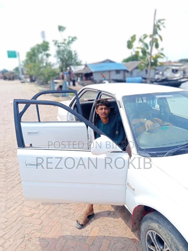 Toyota Corolla 1993 White
