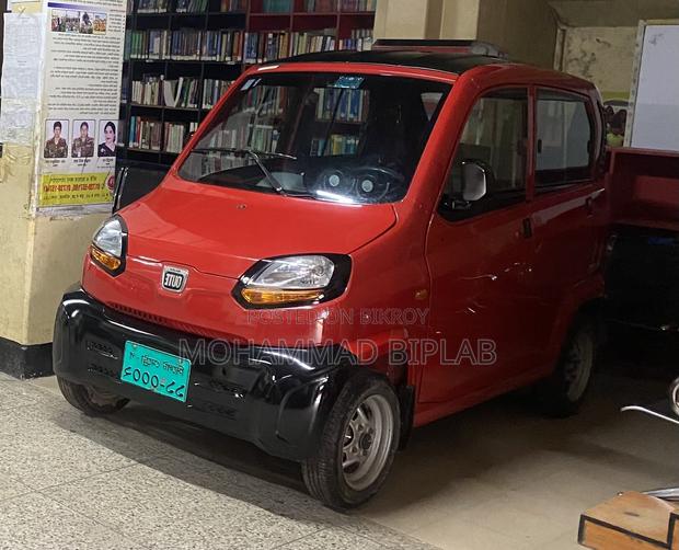 Bajaj Qute 2018 Red
