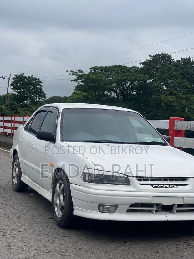 Toyota Corolla 1997 White