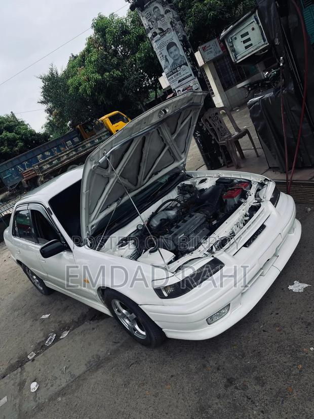 Toyota Corolla 1997 White