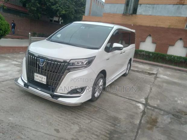 Toyota Esquire 2019 Pearl