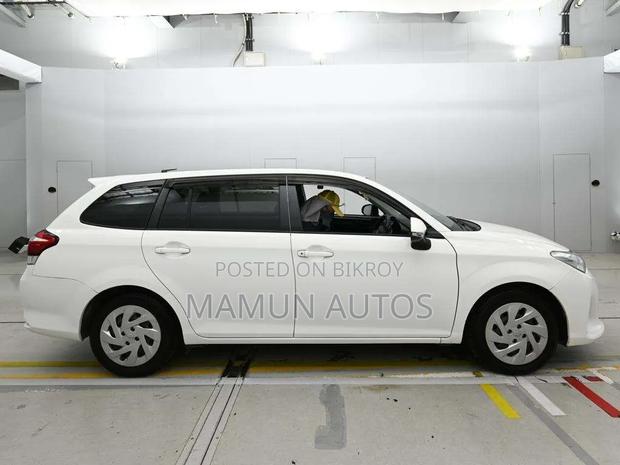 Toyota Corolla Fielder 1.5 Hybrid FWD 2021 White