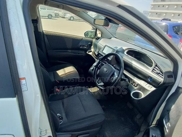 Toyota Sienta 2021 Pearl