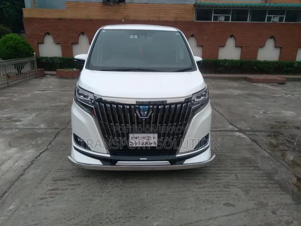 Toyota Esquire 2019 Pearl