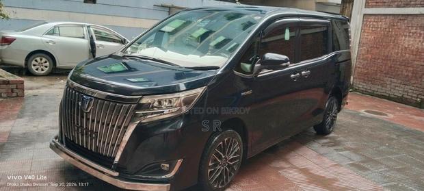 Toyota Esquire 1.8 FWD Hybrid (7 seater) 2018 Blue