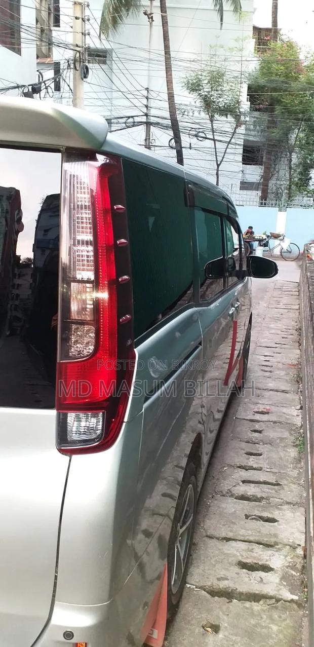 Toyota Noah 2.0 FWD (8 Seater) 2014 Silver