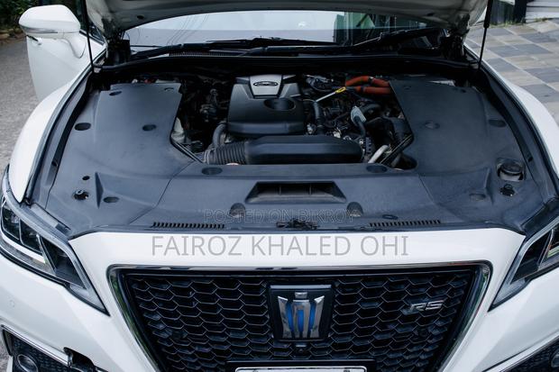 Toyota Crown 2018 White