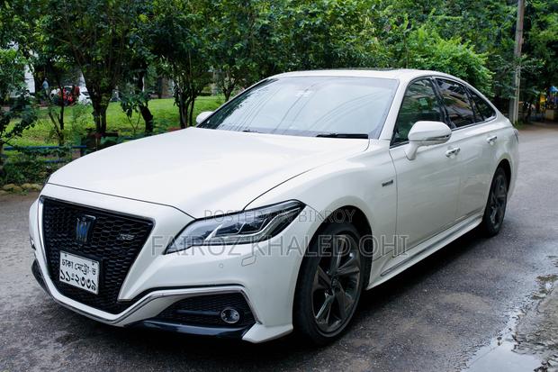 Toyota Crown 2018 White