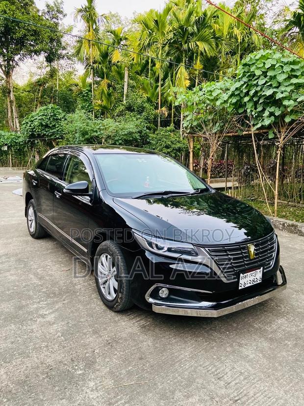 Toyota Premio 2015 Black