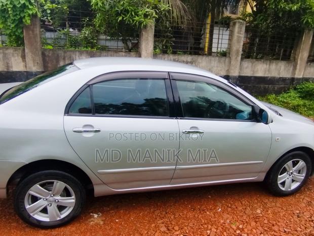 Toyota Corolla 2004 Silver