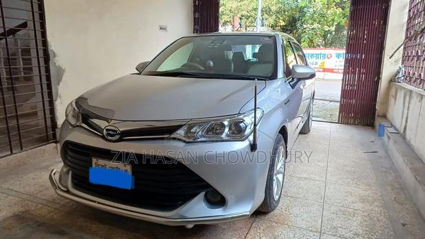Toyota Axio 1.5 Hybrid G 2WD 2015 Silver