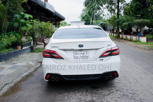 Toyota Crown 2018 White