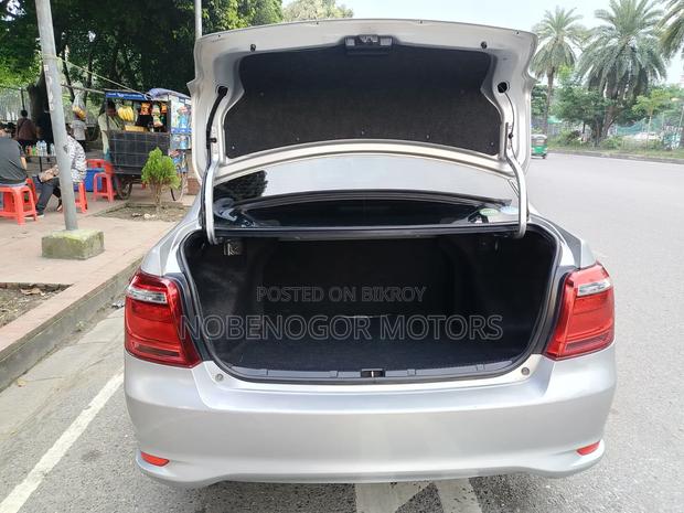 Toyota Axio 1.5 G 2WD 2016 Silver