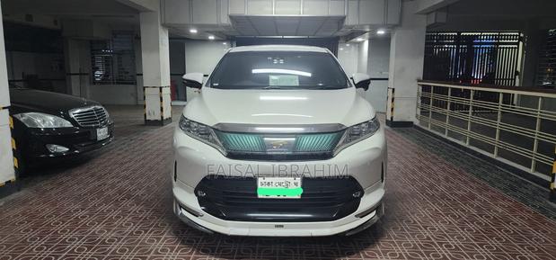 Toyota Harrier 2.0 2017 Pearl
