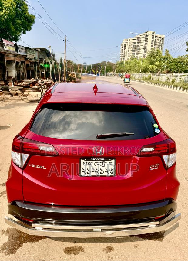 Honda Vezel 1.5 Hybrid 2WD 2017 Red
