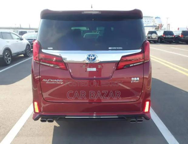 Toyota Alphard 2.5 Hybrid AWD 2021 Maroon