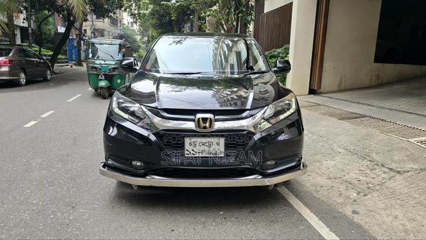 Honda Vezel 1.5 Hybrid 2WD 2016 Black